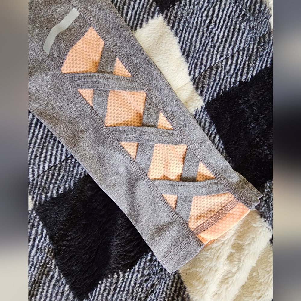 Ideology sport leggings,‎ size L - Picture 3 of 5